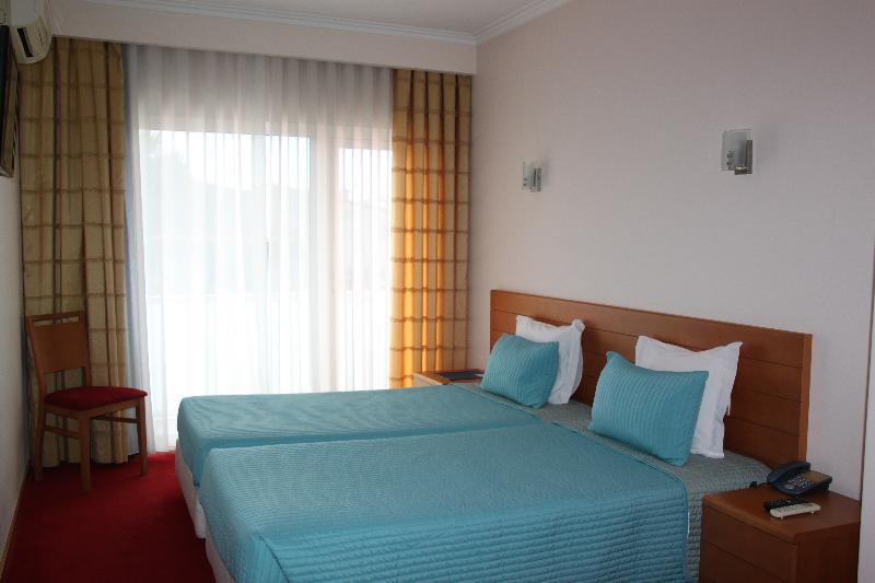 Hotel Quasar Pedroucos  Kültér fotó