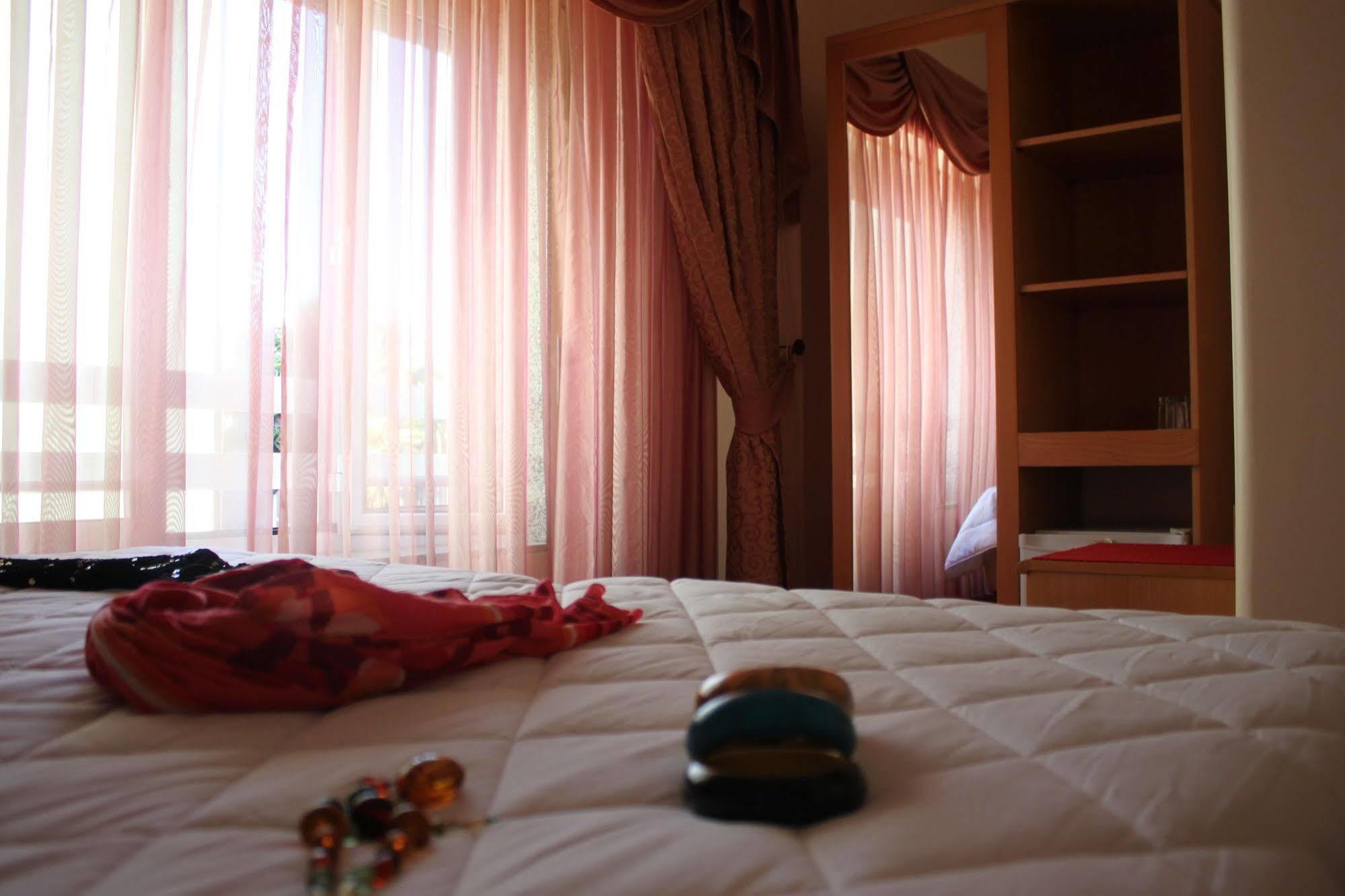 Hotel Quasar Pedroucos  Kültér fotó