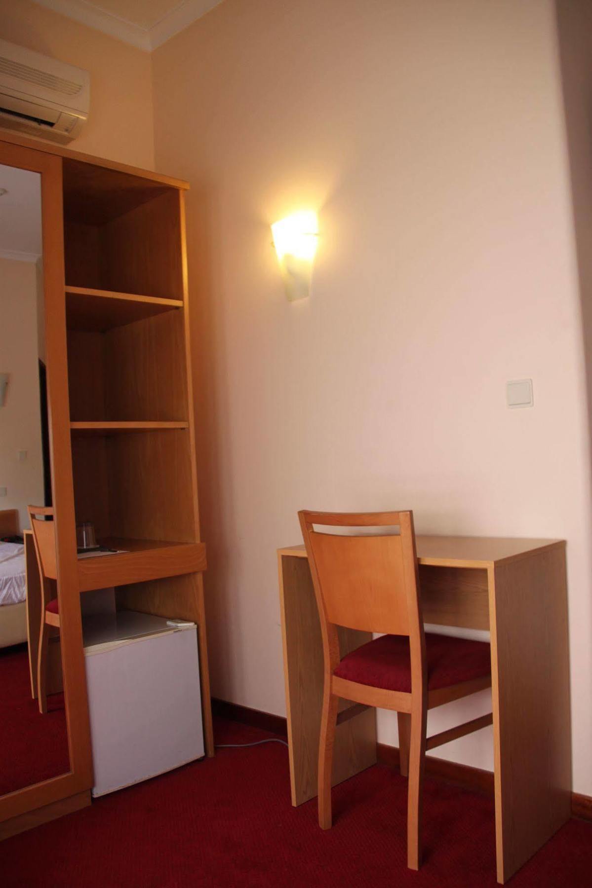 Hotel Quasar Pedroucos  Kültér fotó